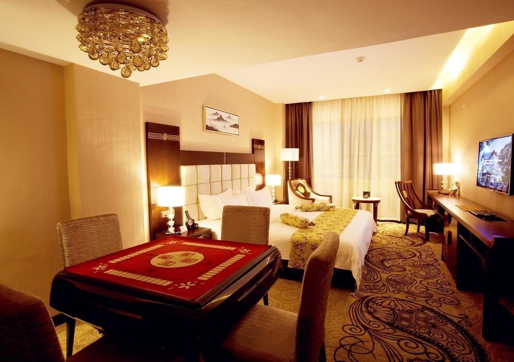 Guilin Golden Crown International Hotel Exterior photo