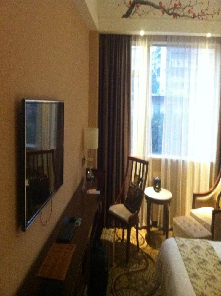 Guilin Golden Crown International Hotel Exterior photo