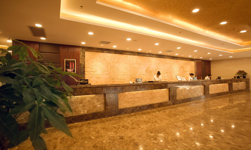 Guilin Golden Crown International Hotel Exterior photo